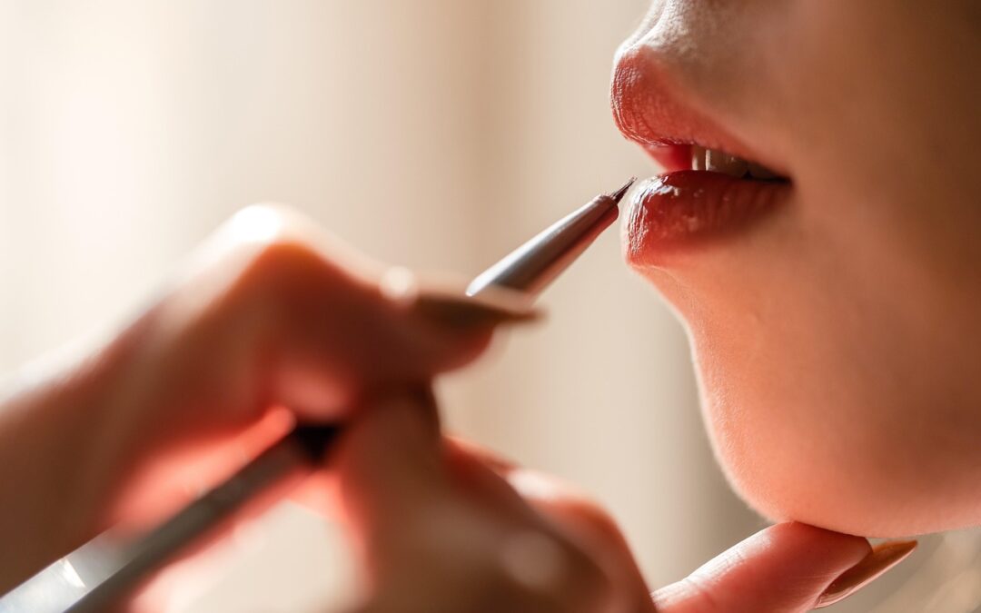 Cómo hacer bálsamos labiales con miel: receta natural y beneficios