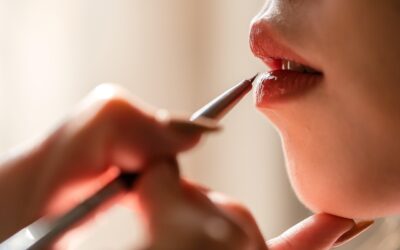 Cómo hacer bálsamos labiales con miel: receta natural y beneficios
