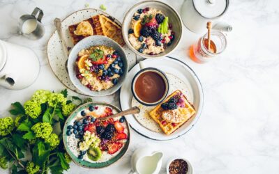 Yogurt con miel y toppings naturales: el desayuno saludable que transforma tu mañana